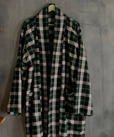 Checkered linen robe